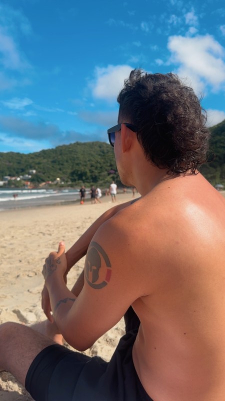 90C9FAD0-DB11-40FC-9D23-8706D1AA8239