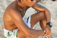 Dotado e ativo e moreno
