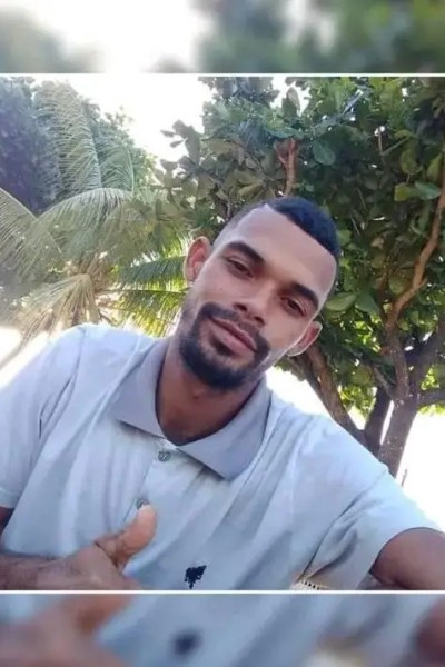 Atrás de mulher que gosta
